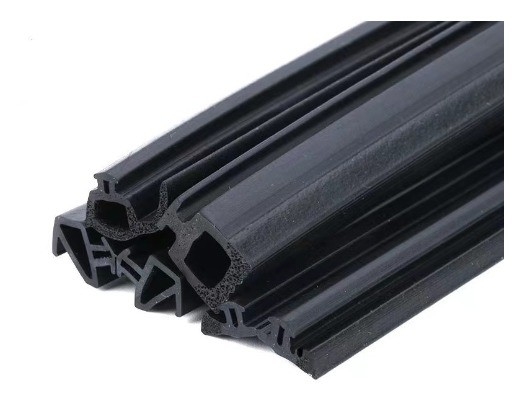 Sezione di copertura del tetto di un'auto con striscia di gomma per i materiali NBR/FKM/EPDM/HNBR per i modelli hatchback e Vitz