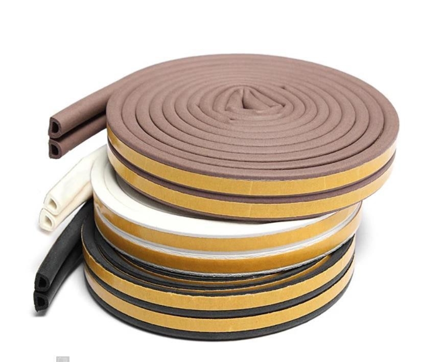 Dimensioni personalizzate D-Type EPDM Foam Adhesive Door Seal Strips Anti-Dust Rubber per le porte delle finestre